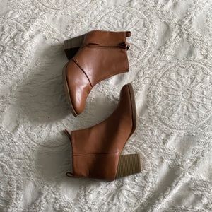 Cognac faux leather booties